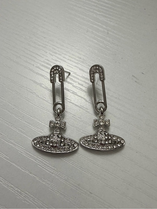 Vivienne Westwood Jewelry - Vivienne Westwood Silver Crystal Orb & Bow Drop Earrings